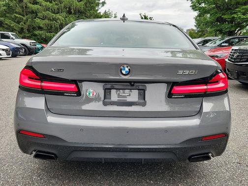 Bernina Grey Amber Effect Metallic 2021 BMW 530 xDrive