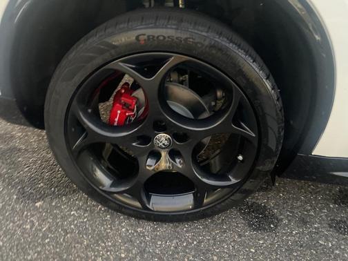 2025 Alfa Romeo Stelvio Sprint AWD