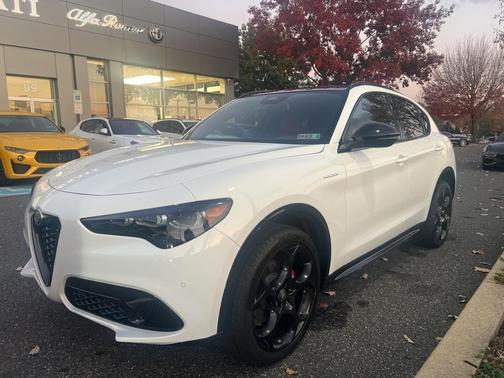 2025 Alfa Romeo Stelvio Sprint AWD