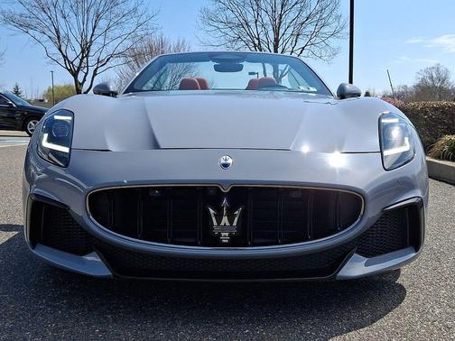 Grigio Incognito Solid 2024 Maserati GranCabrio Trofeo