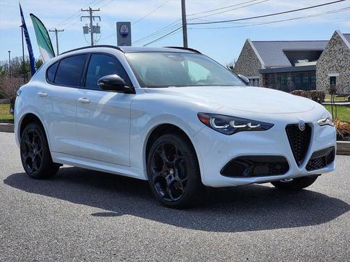 2025 Alfa Romeo Stelvio