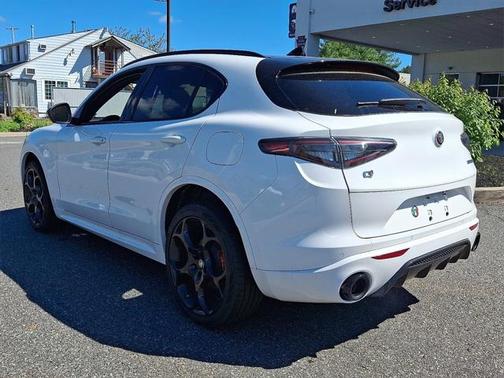 2025 Alfa Romeo Stelvio