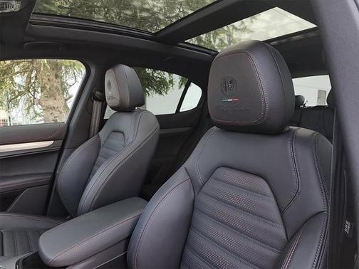 2025 Alfa Romeo Stelvio