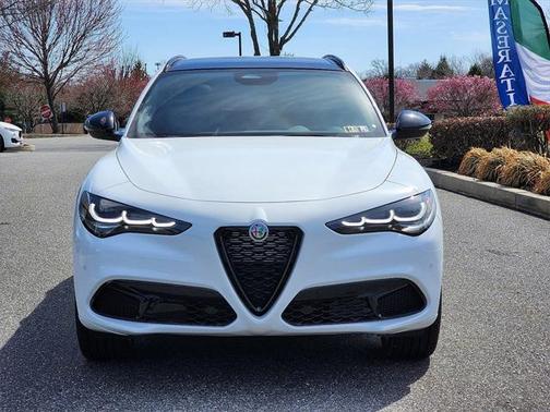 2025 Alfa Romeo Stelvio