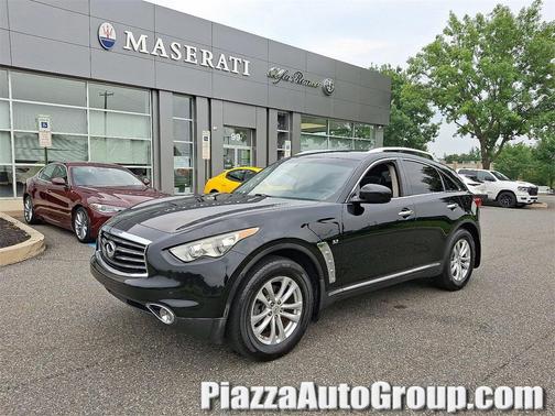2015 INFINITI QX70 Base