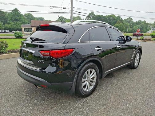 2015 INFINITI QX70 Base