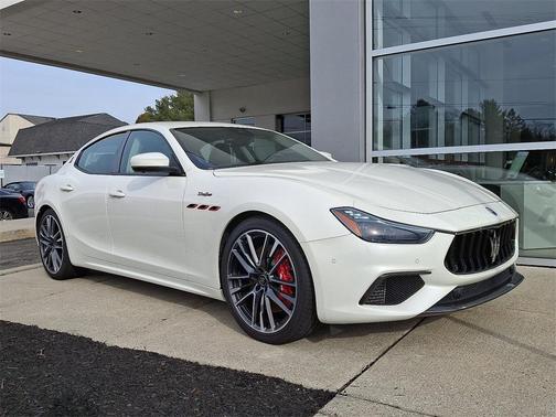 2021 Maserati Ghibli Trofeo