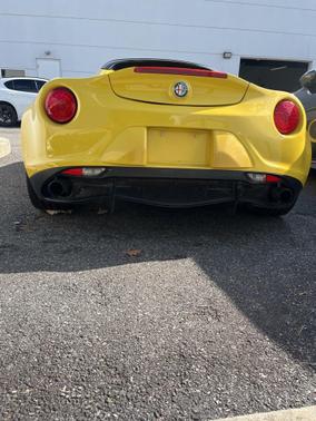 2016 Alfa Romeo 4C Spider Base