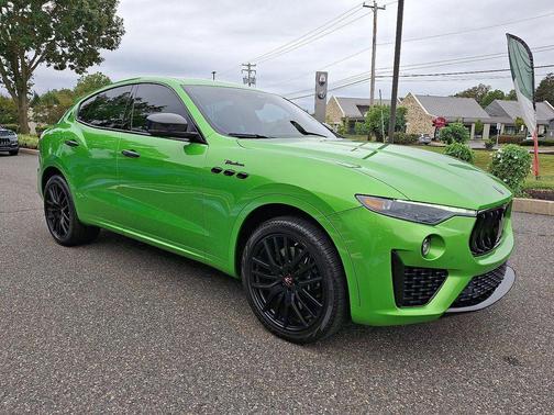Green 2023 Maserati Levante Modena