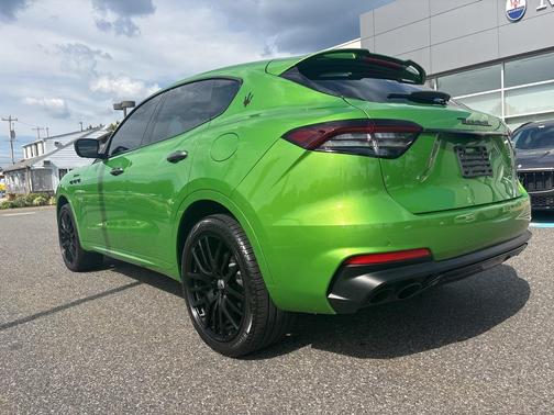2023 Maserati Levante Modena
