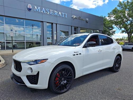 2022 Maserati Levante Modena