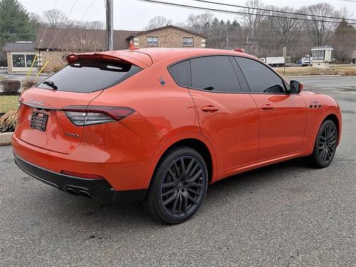 2023 Maserati Levante Base