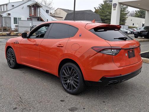 2023 Maserati Levante Base