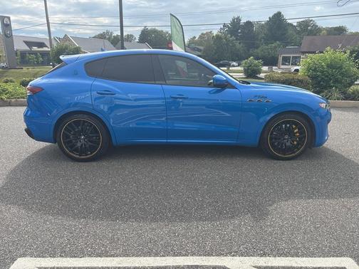 2022 Maserati Levante Tributo