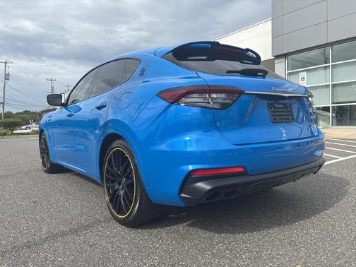 2022 Maserati Levante Tributo