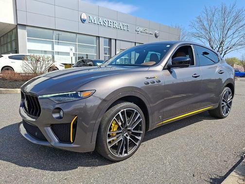 Grigio Maratea Metallic 2022 Maserati Levante Modena S