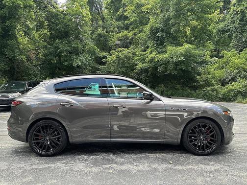 2021 Maserati Levante Base