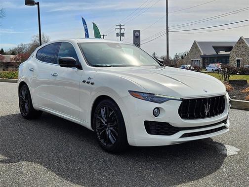 2024 Maserati Levante GT Ultima