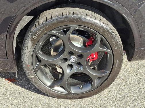 2025 Alfa Romeo Stelvio Sprint AWD