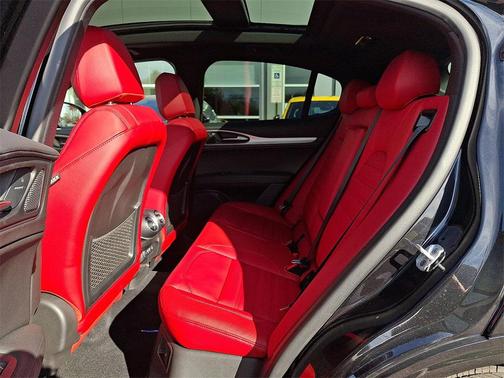 2025 Alfa Romeo Stelvio Sprint AWD
