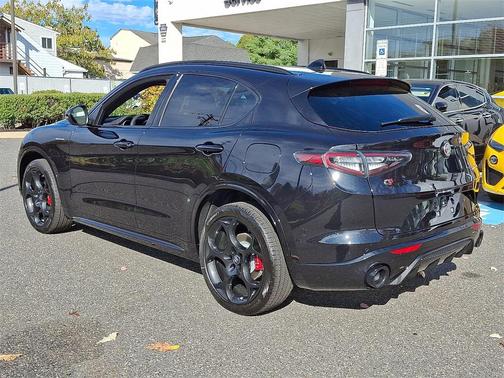 2025 Alfa Romeo Stelvio Sprint AWD