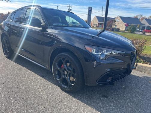 2025 Alfa Romeo Stelvio Sprint AWD