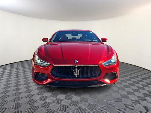 Nero 2021 Maserati Ghibli Trofeo