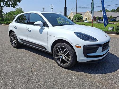 2024 Porsche Macan Base