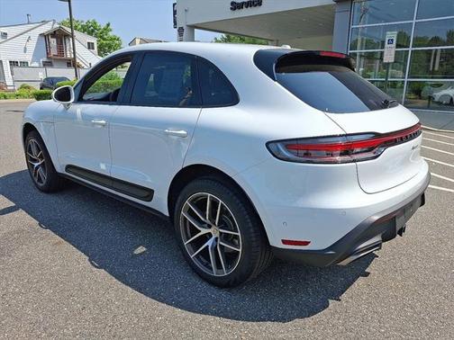 2024 Porsche Macan Base
