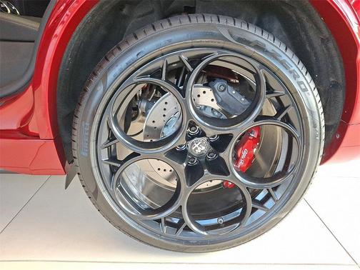 2024 Alfa Romeo Stelvio Quadrifoglio