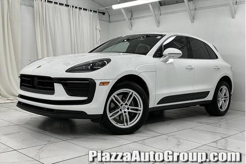 2024 Porsche Macan Base