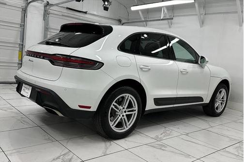 2024 Porsche Macan Base