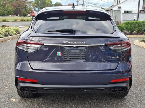 2022 Maserati Levante Modena