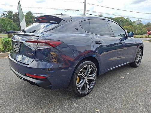 2022 Maserati Levante Modena