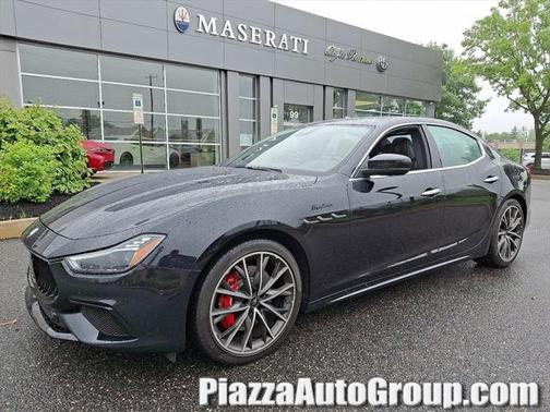 2022 Maserati Ghibli Modena Q4