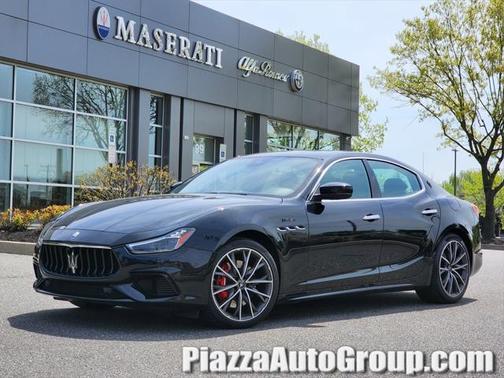 2022 Maserati Ghibli Modena Q4
