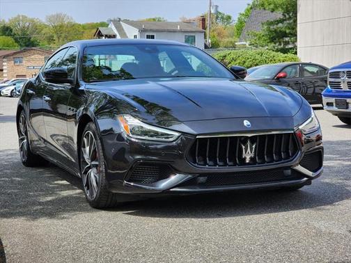2022 Maserati Ghibli Modena Q4