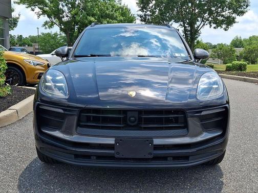 Jet Black Metallic 2024 Porsche Macan T