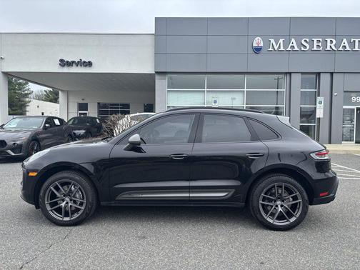 Jet Black Metallic 2024 Porsche Macan T