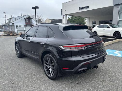 Jet Black Metallic 2024 Porsche Macan T