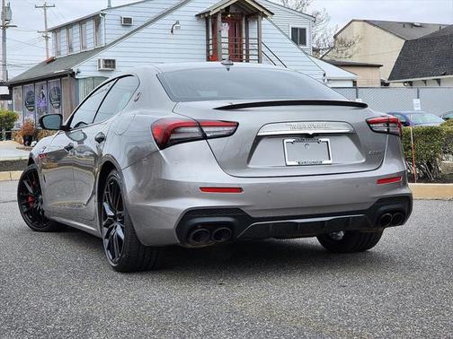 2021 Maserati Ghibli Trofeo