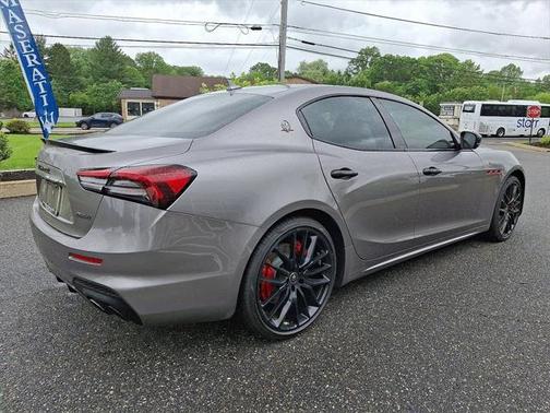 2021 Maserati Ghibli Trofeo