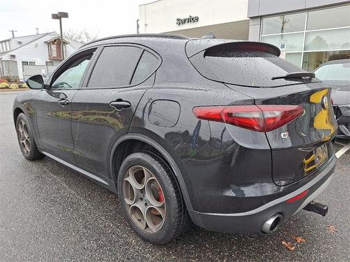 2018 Alfa Romeo Stelvio Sport
