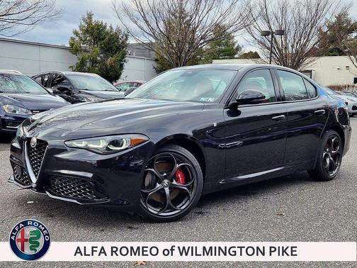 Vulcano Black Metallic 2024 Alfa Romeo Giulia Ti