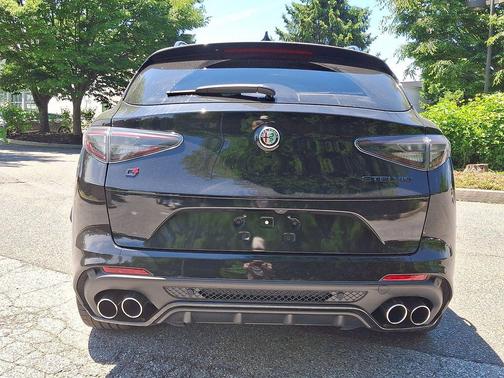 Vulcano Black Metallic 2024 Alfa Romeo Stelvio Quadrifoglio