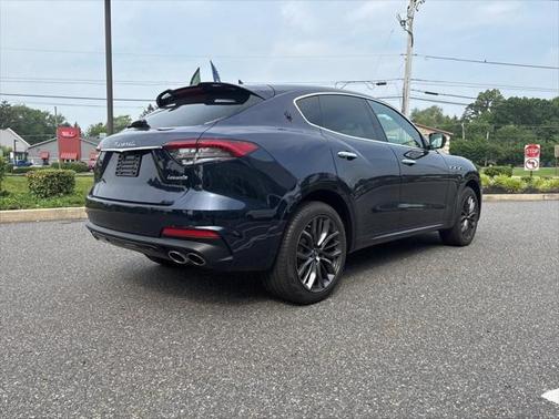 2022 Maserati Levante Modena