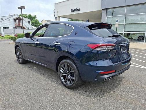 2022 Maserati Levante Modena