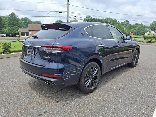2022 Maserati Levante Modena