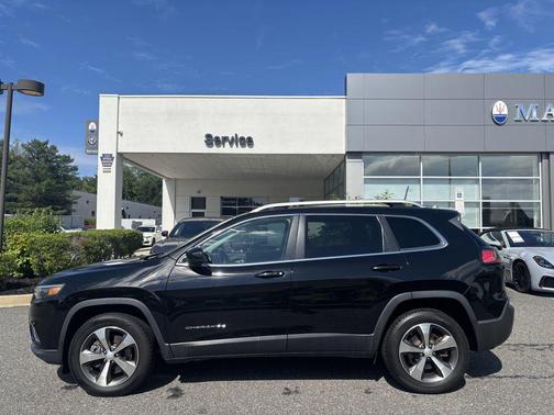 Diamond Black Crystal Pearlcoat 2020 Jeep Cherokee Limited