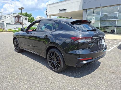 2022 Maserati Levante Modena